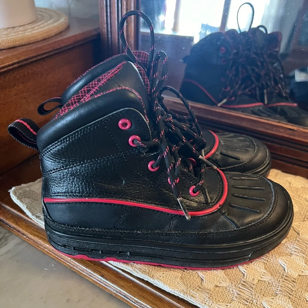 NIKE Vintage 2012 ACG‎ Woodside 2 Outdoor Winter Snow Boots Black Pink Girl's 13